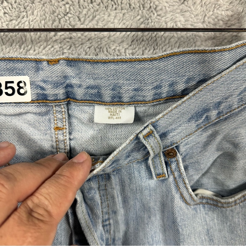 Levi’s 501 Y2K Light Wash Straight Leg Button Fly Jeans Size 34x32 - Picture 3 of 10